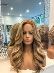 Luna Wig